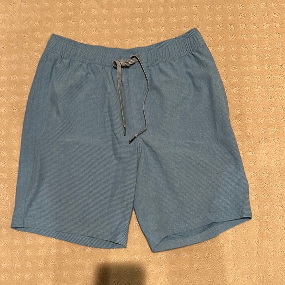 VALOR NWT men’s medium Blue Athletic Shorts